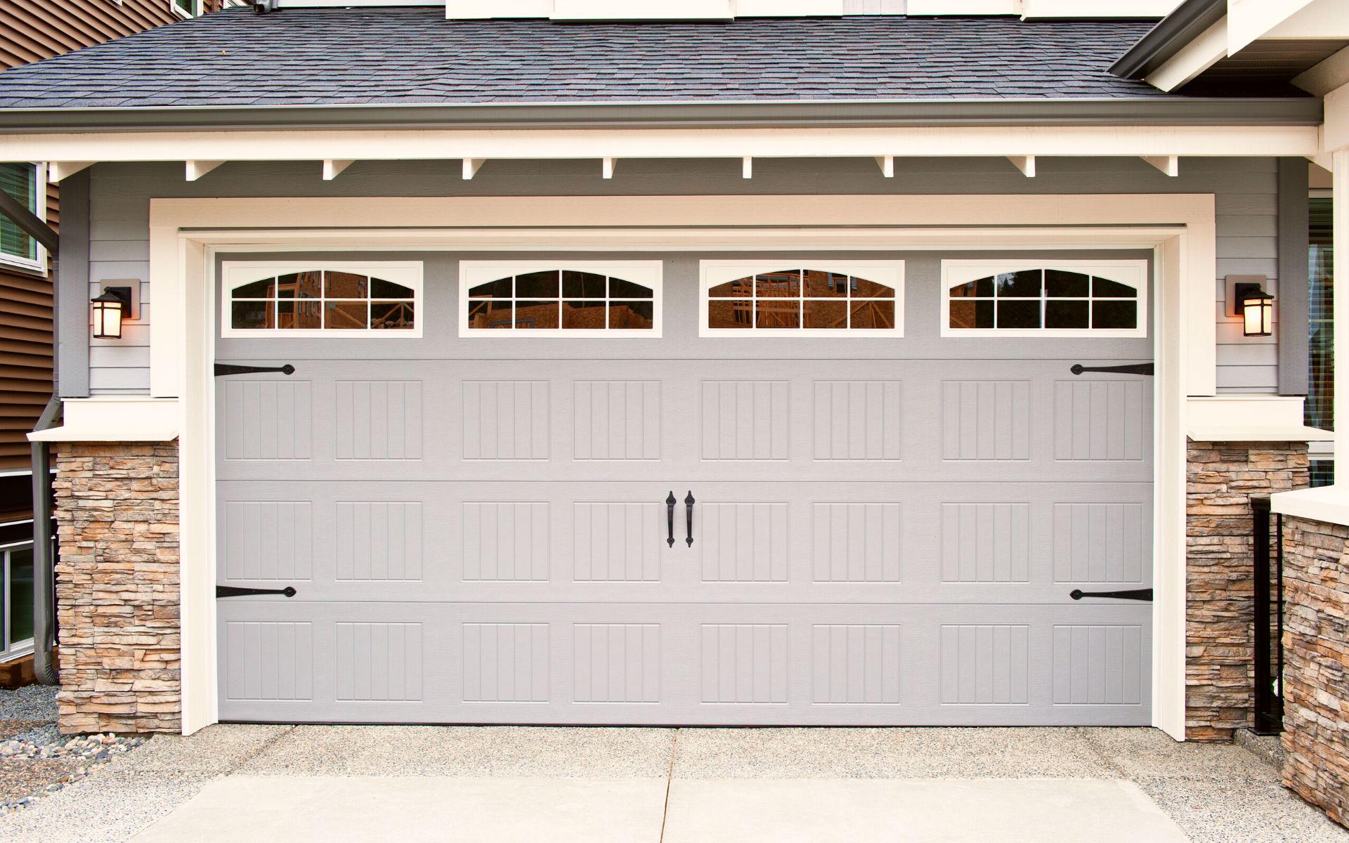 Modern Garage Door 