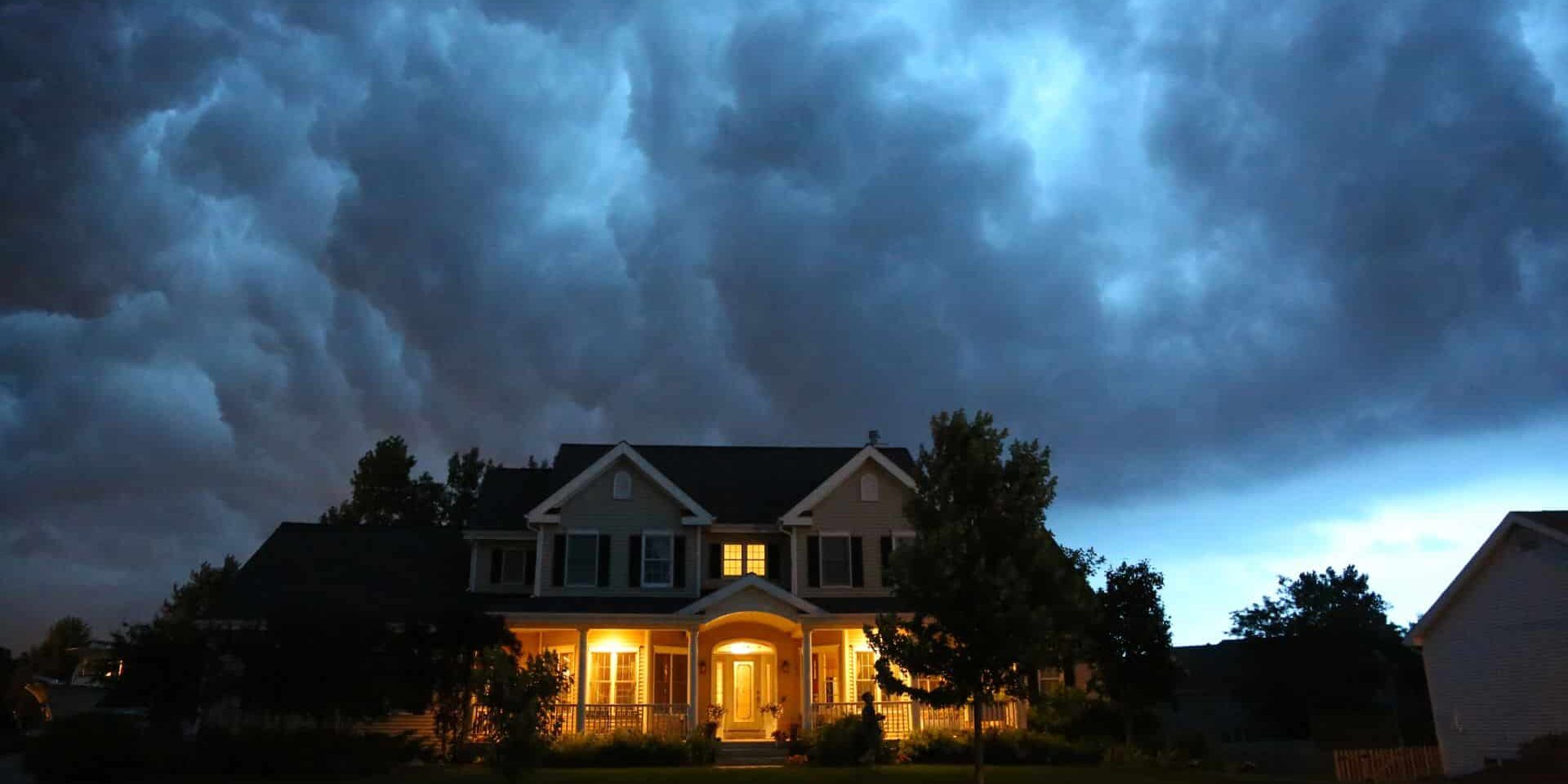 Preparing Your Garage Door for Hurricanes