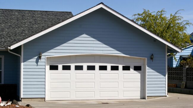 garage door for humid climates