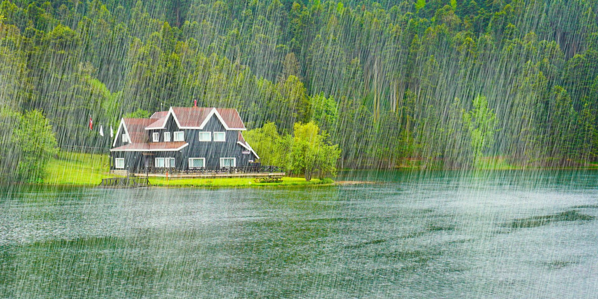 Weatherproofing your garage door